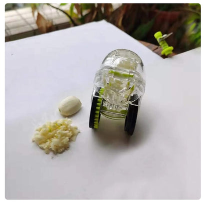 Simple-to-Use Rolling Garlic Chopper